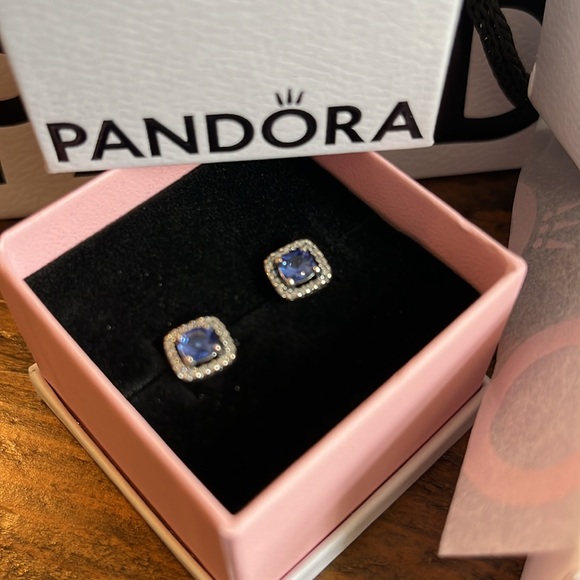 Sparkling Square Blue Halo Jewelry Gift Set - NEW!! - Picture 3 of 3